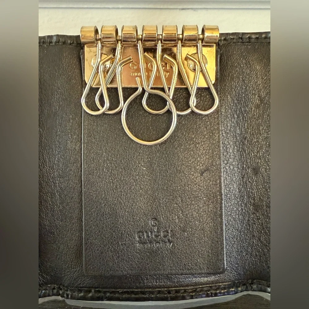 GUCCI Black Patent Leather Micro Guccisima Six Key Holder / Case EUC 🖤